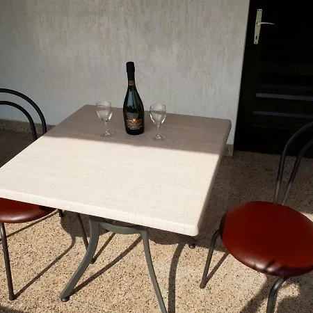 Karinovo Apartment *