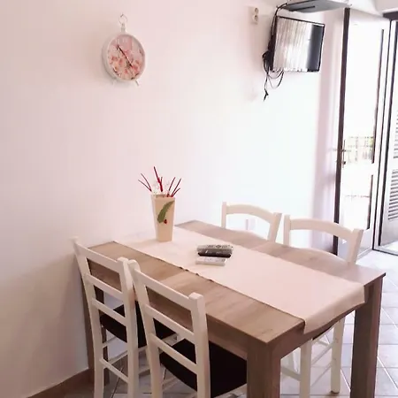 Karinovo Apartment *