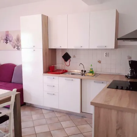 Apartment Karinovo Malinska