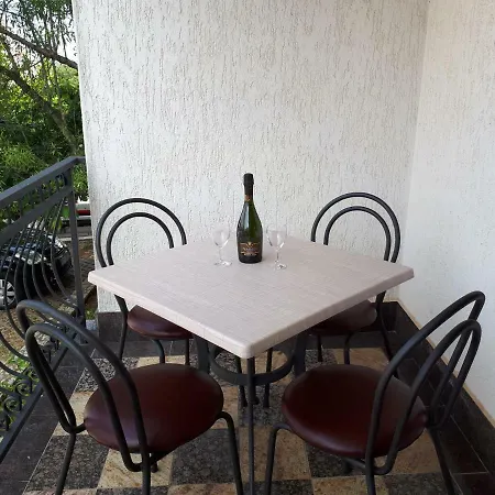 Karinovo Apartment *