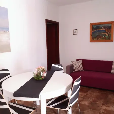 Apartment Karinovo *